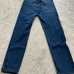 Wow!! Mens big & tall LEVIS. 36x34 gently worn once!